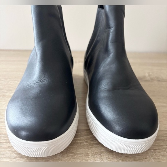 Blondo Gennie Waterproof Black Slip On Boot Sneakers - Picture 5 of 6